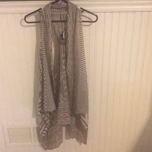 Geometric casual vest